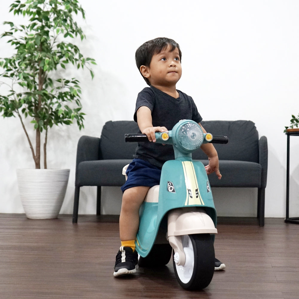 Volta Foot To Floor Balance Ride On Kids Push Scooter Medium Size Green 3+ — image 4