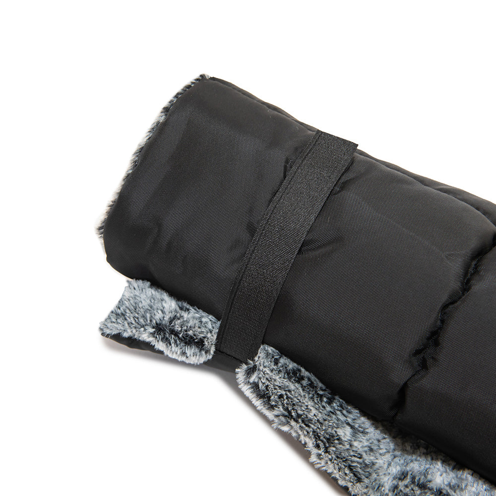 Superior Pet Goods Superior Pet Essentials Rollup Pet/Dog Travel Mat Artic Faux Fur Jumbo 110cm — image 4