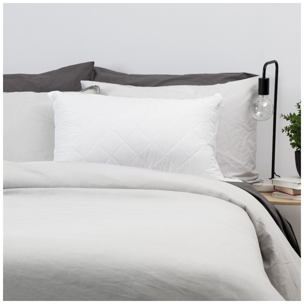 Tontine Classic Comfort Cool Dry Pillow Protector Climate Control Standard (4 Pack) — image 4