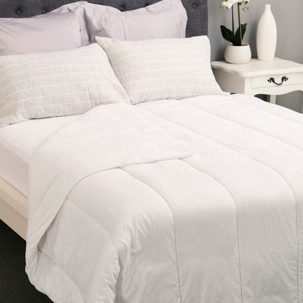 Tontine 140x210cm Aussie Favourite All Seasons Single Bed Microfibre Quilt Doona — image 3
