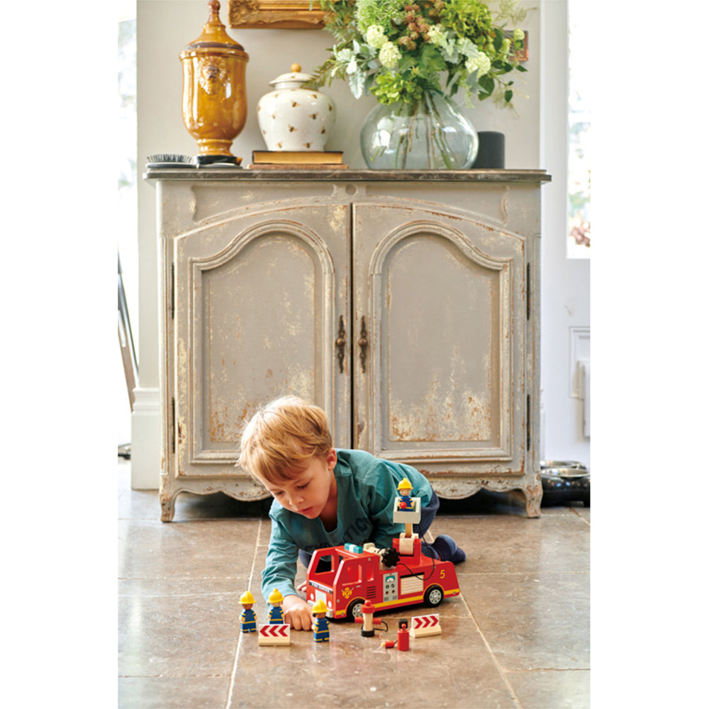 Tender Leaf Toys 28cm Fire Engine Truck Wooden Toy Play Set Kids/Children 3y+ — image 4
