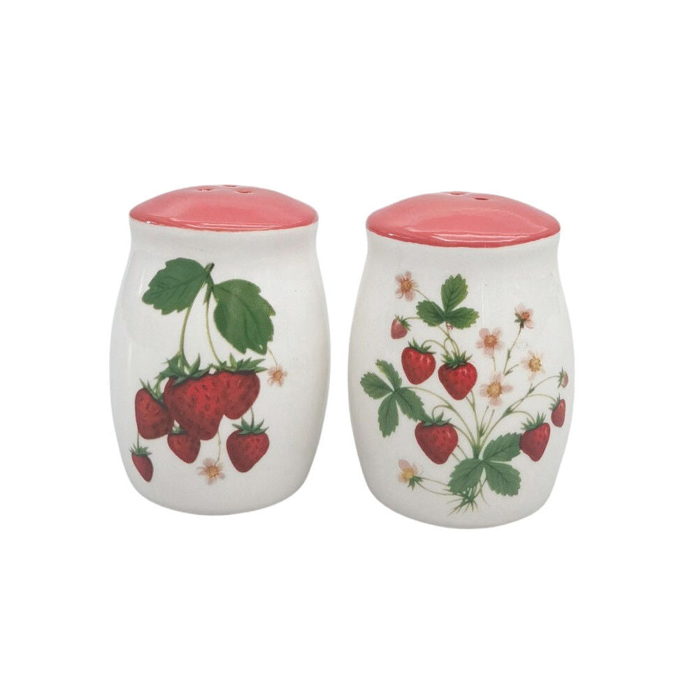 Urban 2pc Urban Ceramic Strawberry Fields Salt & Pepper Shakers 8x6cm Green/Red (2 Pack) — image 2