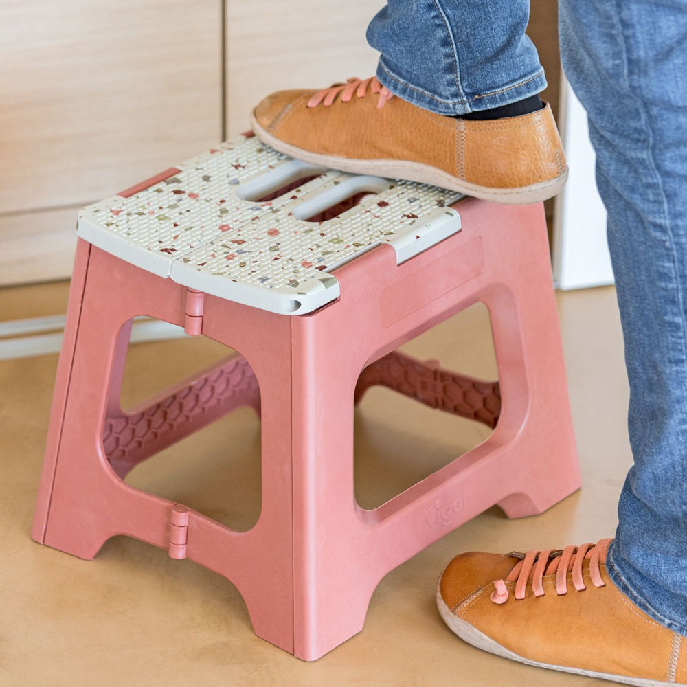 Vigar Compact Foldable 32cm Plastic Step Stool Outdoor/Kitchen Terrazzo on Top — image 3