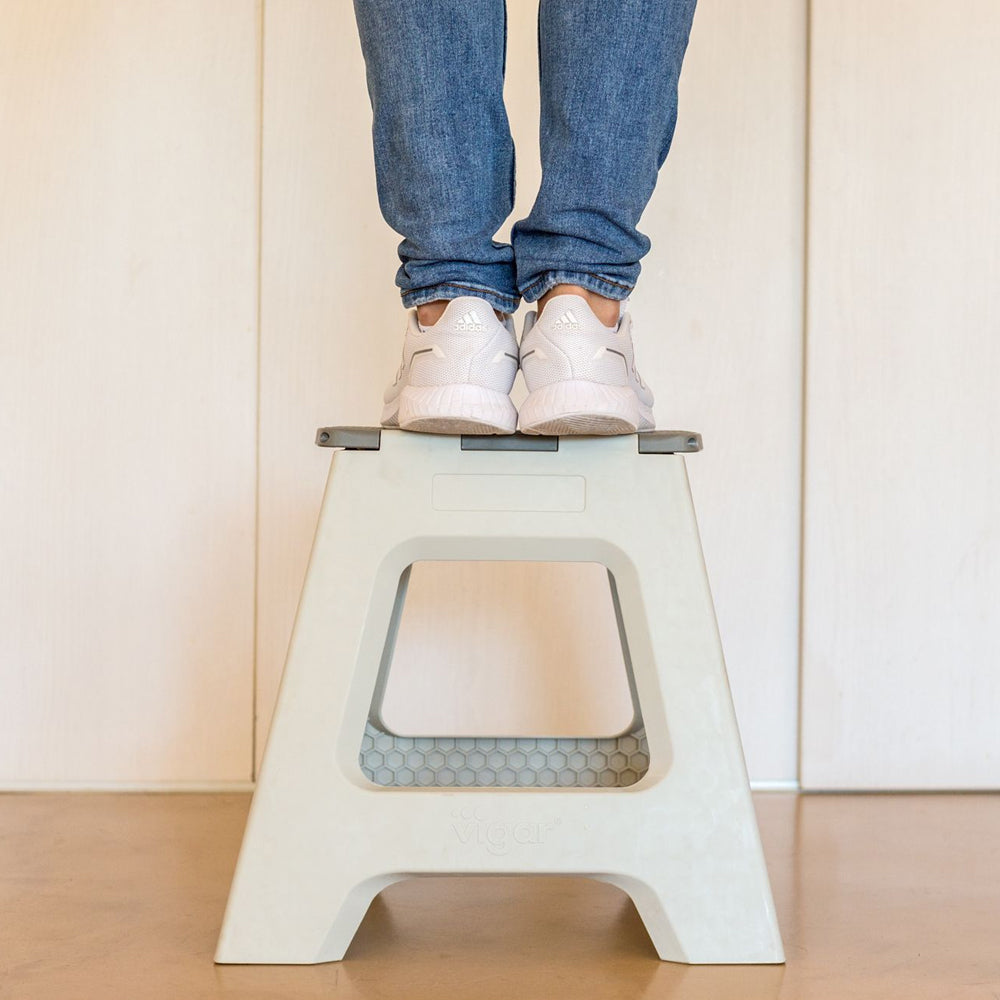 Vigar Compact 40cm Plastic Foldable Stool Non-Slip Top Portable Flat Step Grey — image 6
