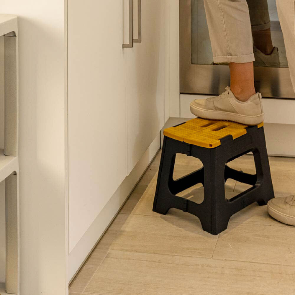 Vigar Compact Non Slip Bamboo On Top Foldable Stool/Step Black 27cm 150kg — image 4