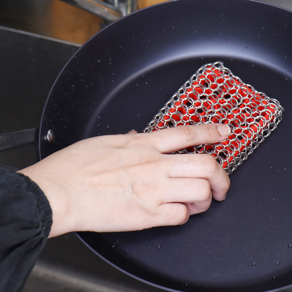 White Magic Stainless Steel 11cm Chainmail Scrubbing Pad Pot/Pan Residue Cleaner — image 2