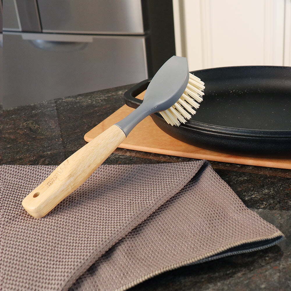 Eco Basics Cast Iron Pan/Pot Brush Kitchen Dish Cleaning Scrub w/ Long Handle (2 Pack) — image 10